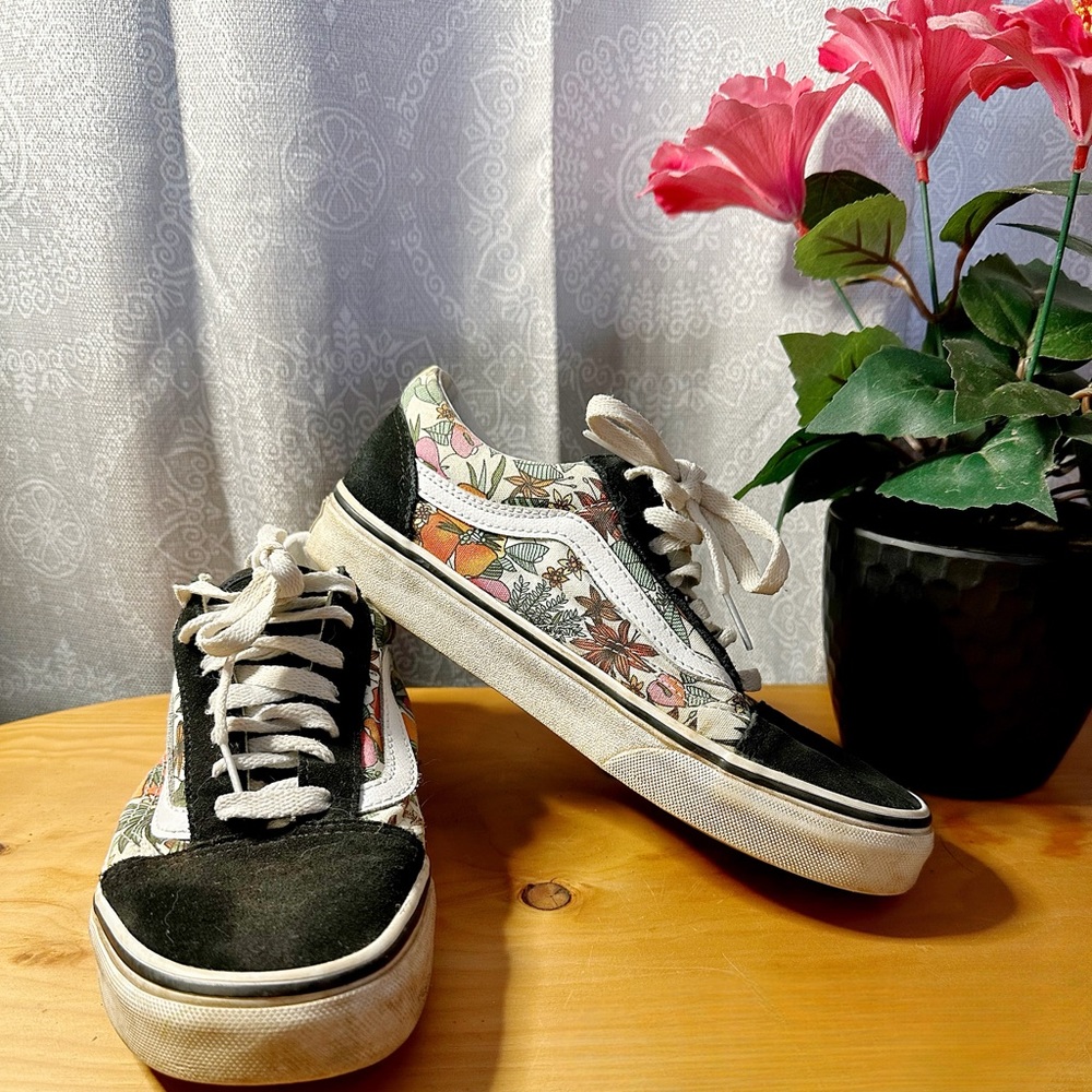 Floral vans